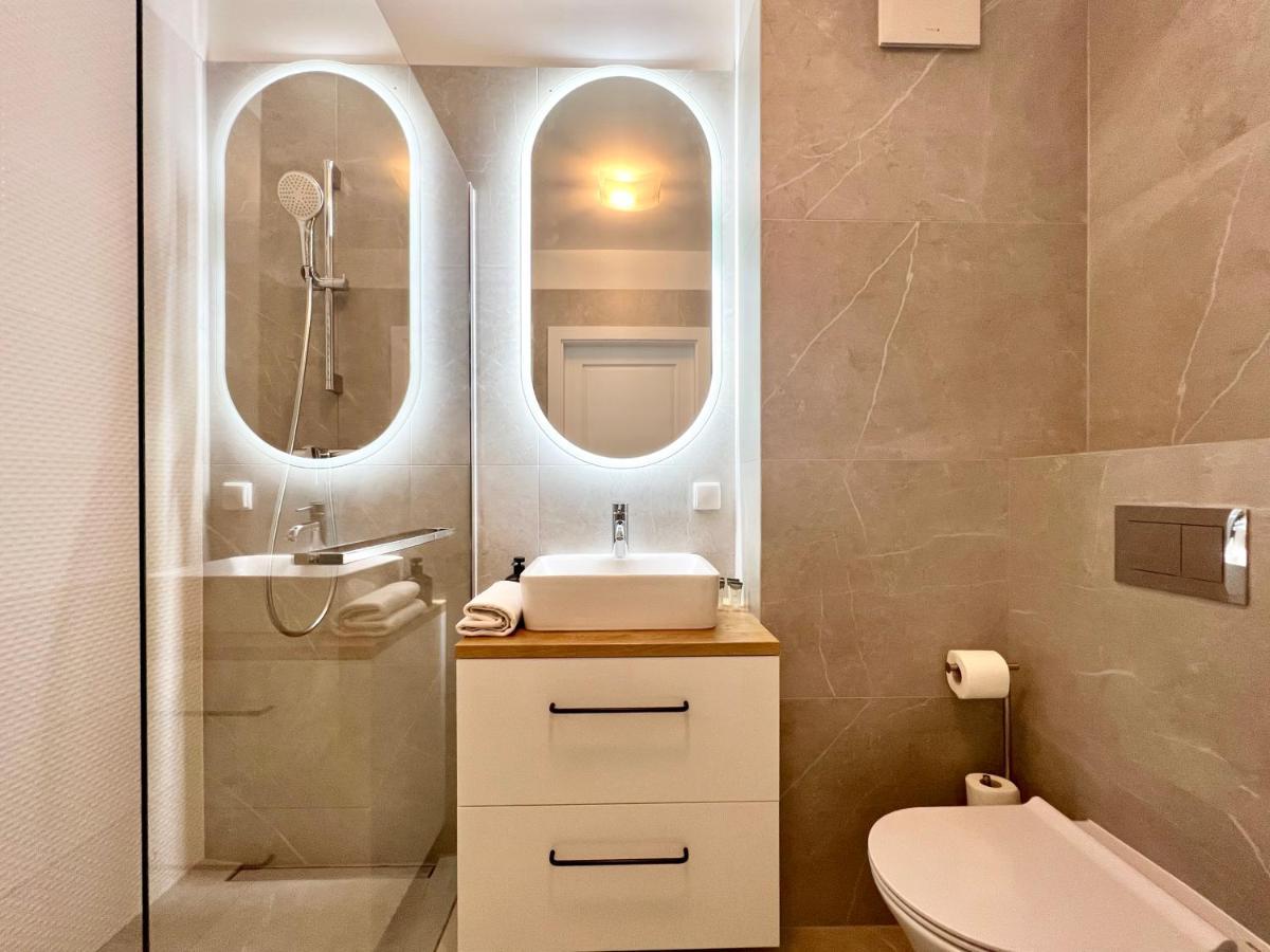 Apartamenty Garnizon Q4Apartments 格但斯克 外观 照片